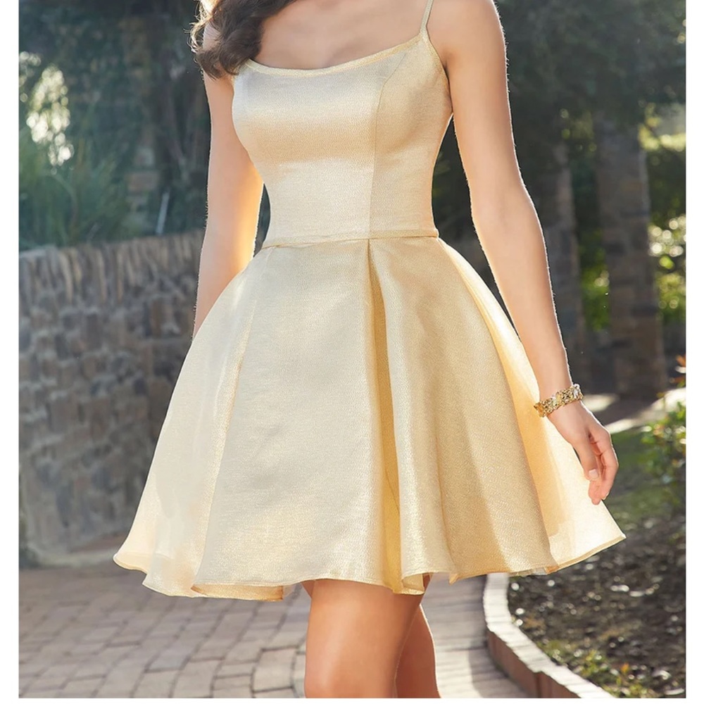 GOLDEN A-LINE HOMECOMING COCKTAIL DRESS - DAMAS DE VIZCAYA 9511 BY MORILEE 9511
